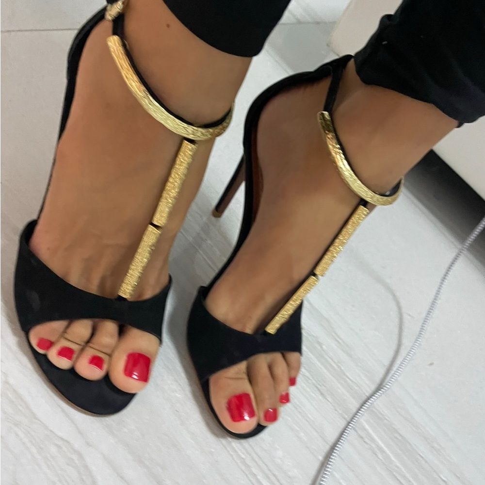 PRIMAMODA heels like new